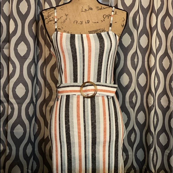 Dress - Picture 1 of 2